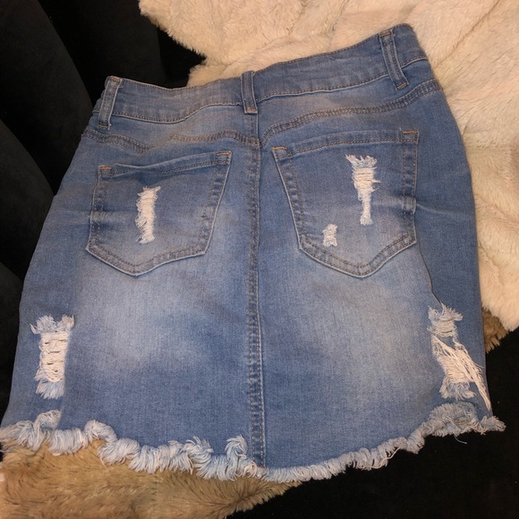 Denim mini skirt - Picture 2 of 4